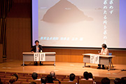 写真:対談の様子